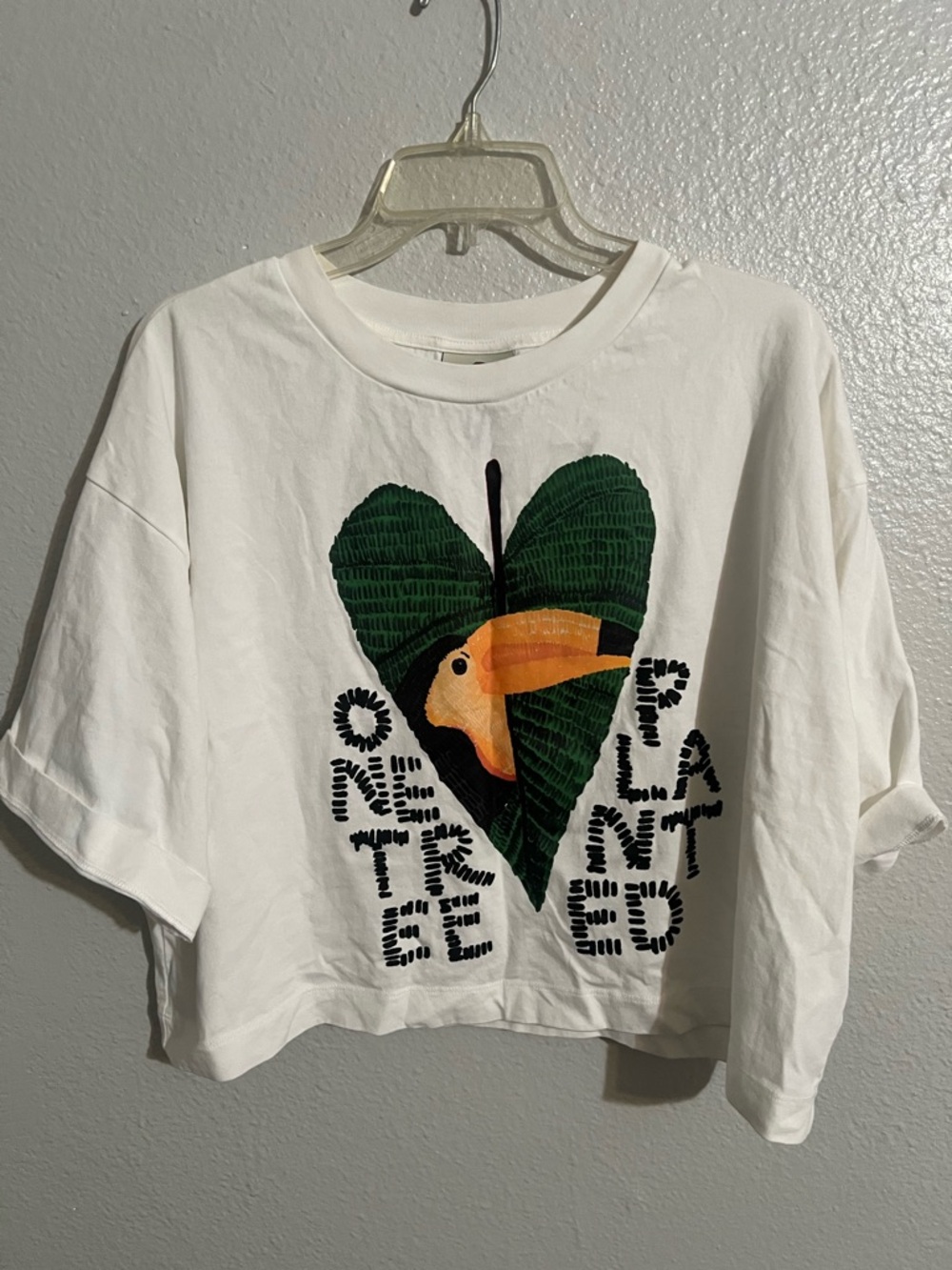 Farm Rio Graphic Cropped Tee in Large